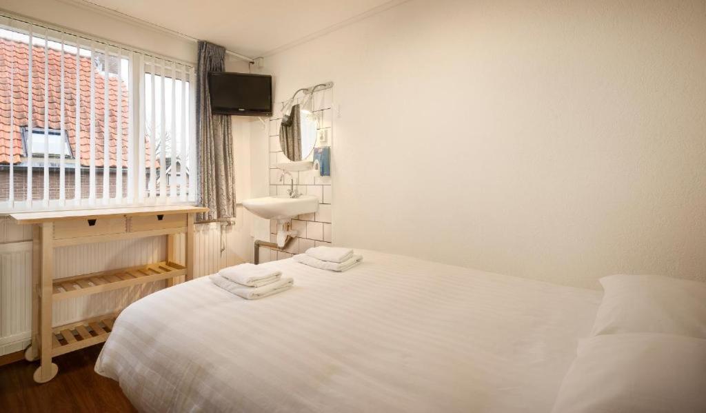 Hotel-Pension Ouddorp Ruang foto
