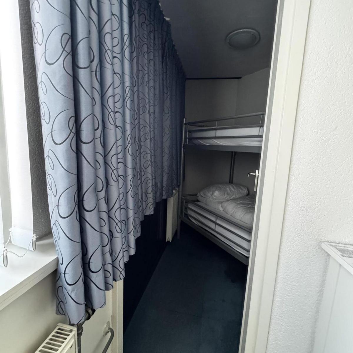 Hotel-Pension Ouddorp Bagian luar foto