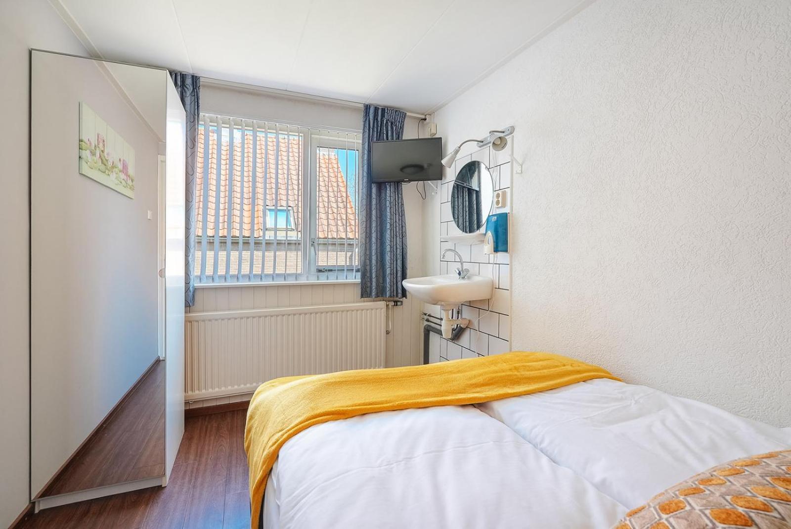 Hotel-Pension Ouddorp Ruang foto