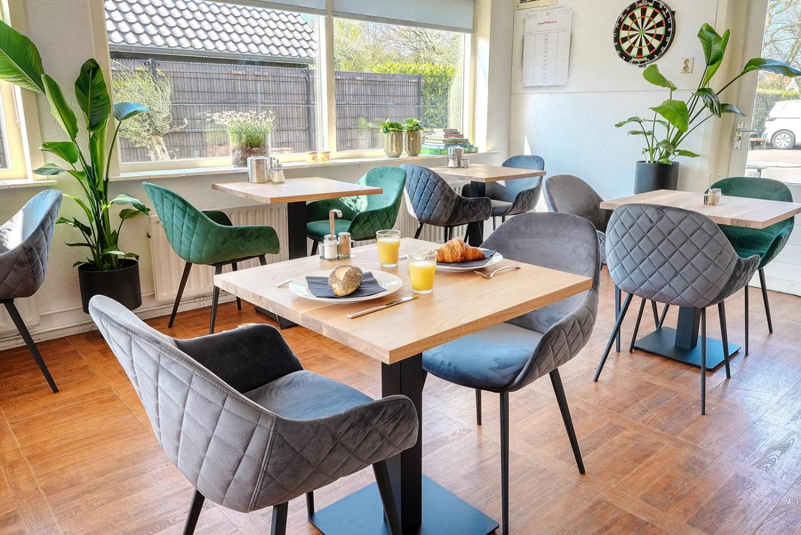 Hotel-Pension Ouddorp Ruang foto